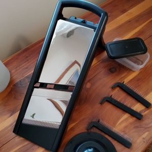 🚫SOLD🚫Bonny Mandolin Slicer